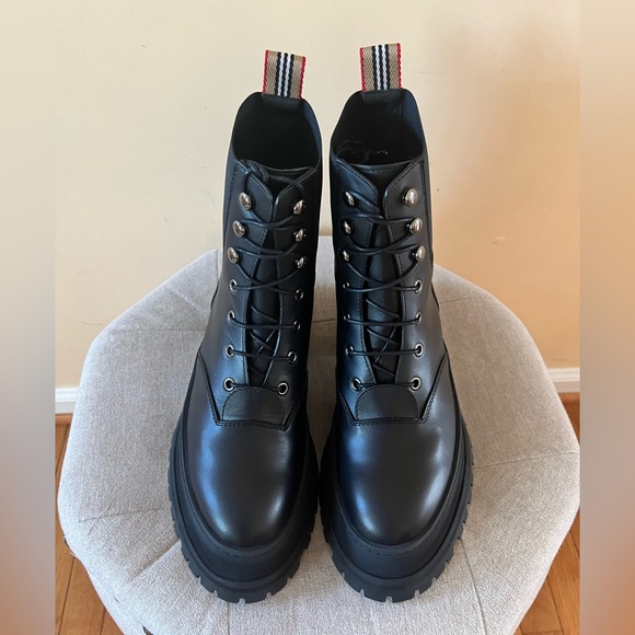 Burberry Icon Stripe Lace-up Leather Boots - Picture 10 of 15
